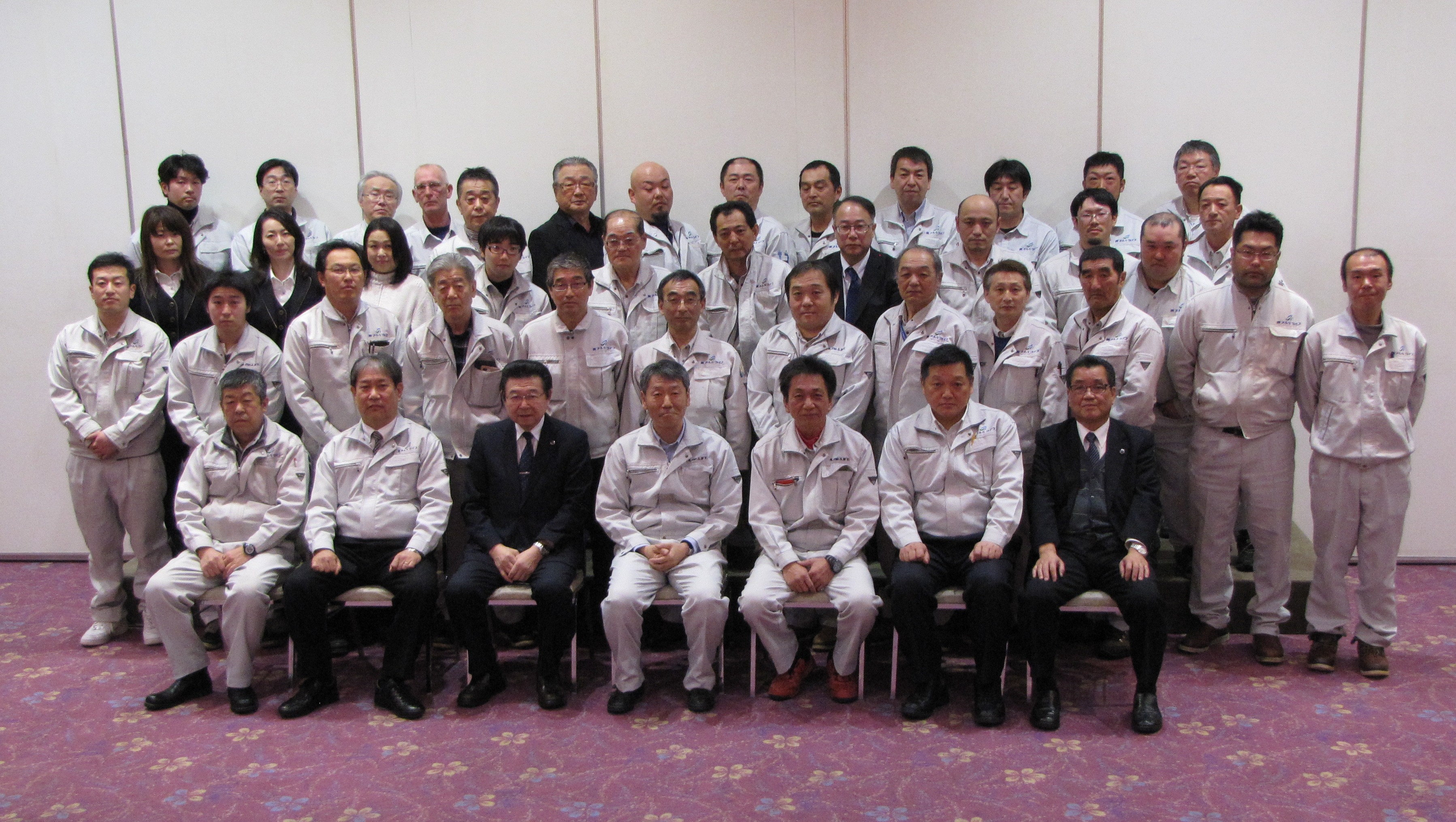 社員集合写真